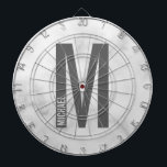 Modernes Personalisiertes Fettmonogramm und Name Dartscheibe<br><div class="desc">Modernes Monogram Design mit personalisiertem Monogramm-Buchstaben "M" und Namen im modernen fett formatierten Sans Serif Schriftart Stil. Perfektes Geschenk für ihn,  Vatertag Geschenk und mehr.</div>