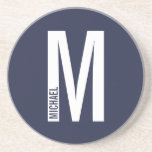 Modernes Personalisiertes Fettmonogramm und Name Getränkeuntersetzer<br><div class="desc">Modernes Monogram Design mit personalisiertem Monogramm-Buchstaben "M" und Namen im modernen fett formatierten Sans Serif Schriftart Stil. Perfektes Geschenk für ihn,  Vatertagsgeschenk,  Trauzeuge Geschenk und vieles mehr.</div>