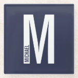 Modernes Personalisiertes Fettmonogramm und Name Glasuntersetzer<br><div class="desc">Modernes Monogram Design mit personalisiertem Monogramm-Buchstaben "M" und Namen im modernen fett formatierten Sans Serif Schriftart Stil. Perfektes Geschenk für ihn,  Vatertagsgeschenk,  Trauzeuge Geschenk und vieles mehr.</div>