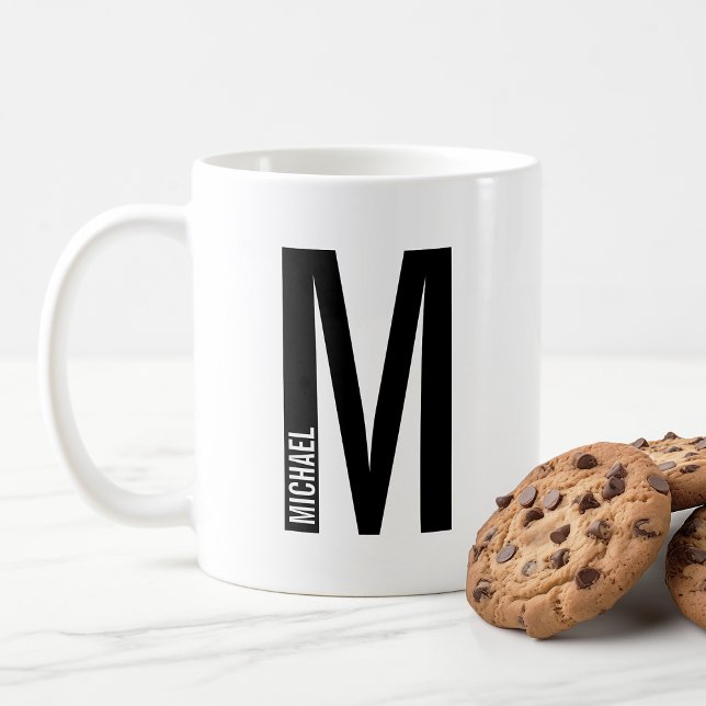 Modernes Personalisiertes Fettmonogramm und Name Kaffeetasse (Von Creator hochgeladen)