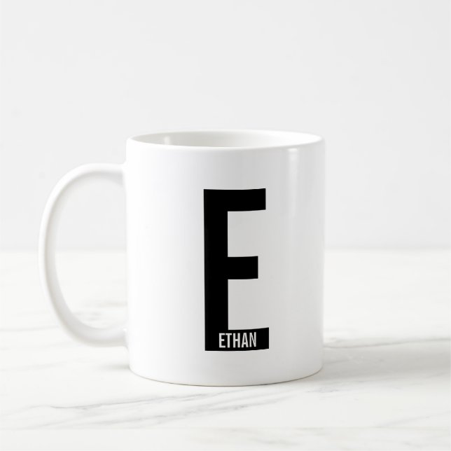 Modernes Personalisiertes Fettmonogramm und Name Kaffeetasse (Links)