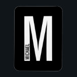 Modernes Personalisiertes Fettmonogramm und Name Magnet<br><div class="desc">Modernes Monogram Design mit personalisiertem Monogramm-Buchstaben "M" und Namen im modernen fett formatierten Sans Serif Schriftart Stil.</div>