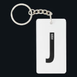 Modernes Personalisiertes Fettmonogramm und Name Schlüsselanhänger<br><div class="desc">Modernes Monogram Design mit personalisiertem Monogramm Buchstaben "J" und Namen im modernen fett formatierten Sans Serif Schriftart Stil. Perfektes Geschenk für ihn,  Vatertagsgeschenk,  Trauzeuge Geschenk und vieles mehr.</div>