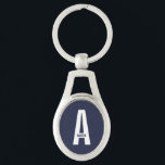 Modernes Personalisiertes Fettmonogramm und Name Schlüsselanhänger<br><div class="desc">Modernes Monogram Design mit personalisiertem Monogramm Buchstaben "A" und Namen im modernen fett formatierten Sans Serif Schriftart Stil. Perfektes Geschenk für ihn,  Vatertagsgeschenk,  Trauzeuge Geschenk und vieles mehr.</div>