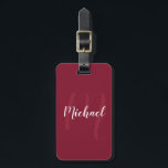 Modernes Personalisiertes Monogramm und Name Burgu Gepäckanhänger<br><div class="desc">Personalisierte Monogramm- und Namensschilder mit personalisiertem  Namen im Stil von weißen,  modernen Skripten-Schriftart und Monogramm in hellbordeauxroter,  moderner Script-Schriftart-Stil als Hintergrund auf bordeauxroten Hintergrund.

Ideal als Urlaubsgeschenk,  Familienfavoriten,  danke für Trauzeugen und Geschenk für jeden besondere Anlässe.</div>