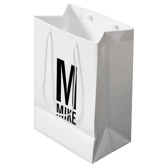 Modernes Personalisiertes Monogramm und Name Mittlere Geschenktüte (Vorderseite Schrägansicht)