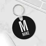 Modernes Personalisiertes Monogramm und Name Schlüsselanhänger<br><div class="desc">Modernes Monogram Design mit personalisiertem Monogramm und Namen im modernen fett formatierten Sans Serif Schriftart Stil. Perfektes Geschenk für Papa,  Ehemann,  Freund,  Jungen und mehr</div>