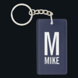 Modernes Personalisiertes Monogramm und Name Schlüsselanhänger<br><div class="desc">Modernes Monogram Design mit personalisiertem Monogramm und Namen im modernen fett formatierten Sans Serif Schriftart Stil. Perfektes Geschenk für Papa,  Ehemann,  Freund,  Jungen und mehr</div>