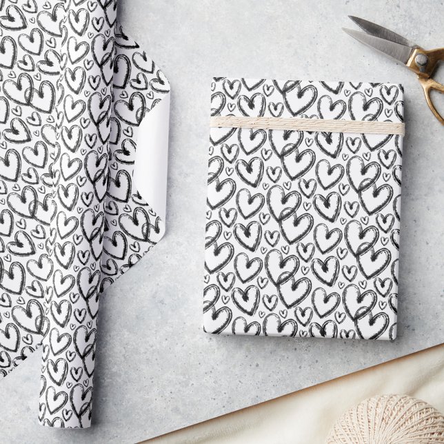 Modernes Pinselherz Schwarz-weißes Muster Geschenkpapier (Von Creator hochgeladen)