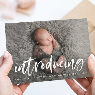 Modernes Pinselskript - Einführung in Foto Birth Ankündigung