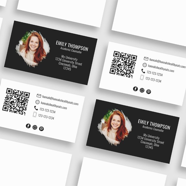 Modernes QR Code Social Media Berufliches Foto Visitenkarte (Simple minimalist black and white business card with QR code and watercolor photo effect. )