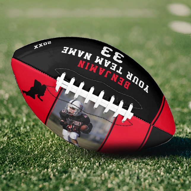 Modernes Red Player Number Team Foto Football (Von Creator hochgeladen)