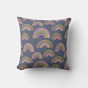 Modernes Regenbogenmuster in Navy Blue Kissen