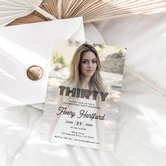 Modernes Retro Foto 30. Geburtstag Party Einladung (Von Creator hochgeladen)