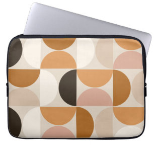 Modernes Retro-Muster aus dem Mittelalter - braune Laptopschutzhülle