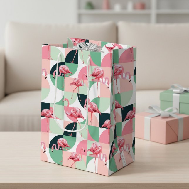 Modernes rosa Flamingo Geometric Girly Chic Muster Mittlere Geschenktüte (Von Creator hochgeladen)