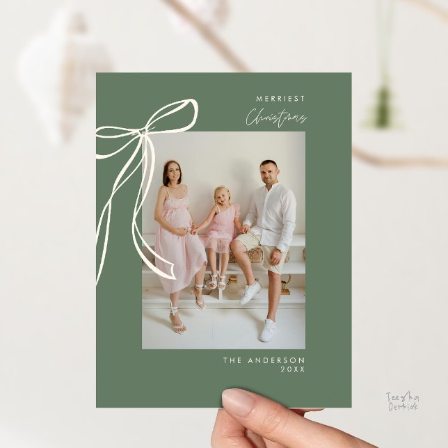 Modernes Sage Green Family Foto Weihnachtsgrüße Postkarte (Modern Cream Bow Family Photo Christmas Minimalist Sage Green Greeting Postcard)