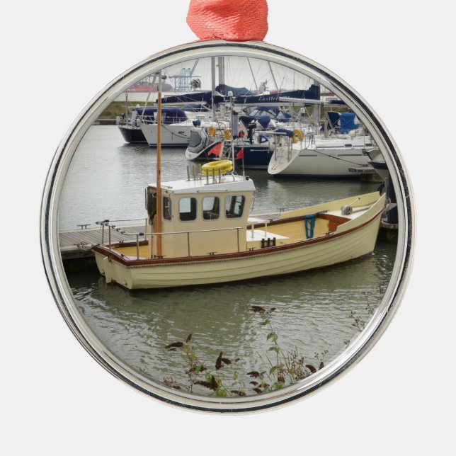 Modernes Schiff Traditioneller Stil Silbernes Ornament (Vorne)