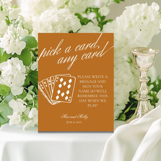 Modernes Schild für Hochzeitsspiele (Add a fun touch to your wedding or event with this modern serif playing cards guest book sign.)