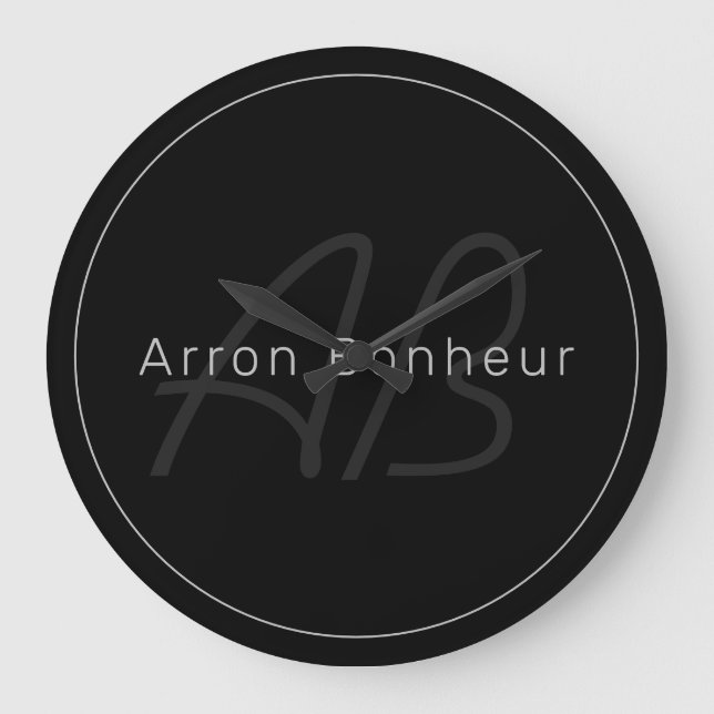 Modernes Schwarz & Grau | Cooler Name und Monogram Große Wanduhr (Vorderseite)