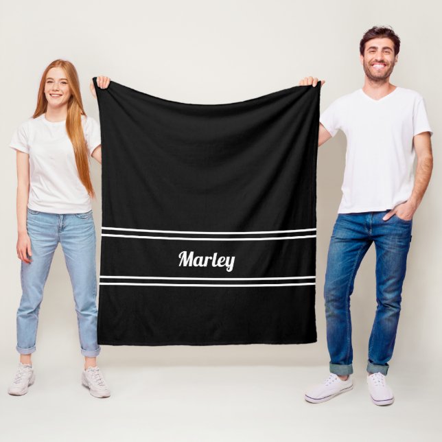 Modernes Schwarz-Weiß-Minimal-Name Monogram-Skript Fleecedecke (Beispiel)