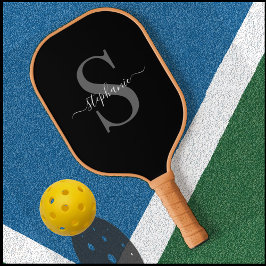 Modernes Schwarz-Weiß-Mit Monogramm-Initial + Name Pickleball Schläger