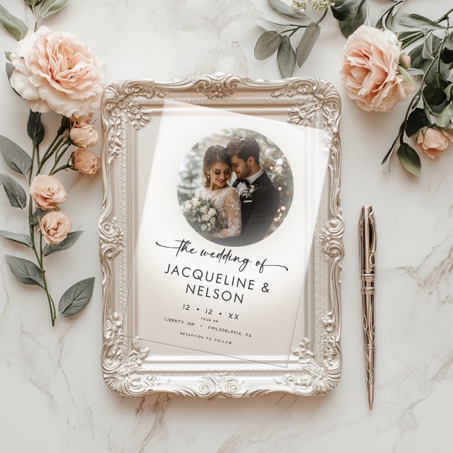 Modernes Schwarz-weißes Script Foto Minimale Hochz Acryleinladungen (Von Creator hochgeladen)