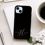 Modernes Schwarzes Gold Feminin Script Mit Monogra Case-Mate iPhone Hülle<br><div class="desc">Modernes Black Gold Feminine Script Mit Monogramm iPhone Case. Dieses elegante,  moderne Handy-Gehäuse lässt sich einfach mit Ihrem individuellen Monogramm und Namen personalisieren.</div>