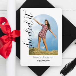 Modernes Schwarzes hat es geschafft, das Foto zu v Ankündigung