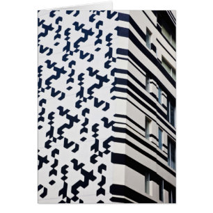 Modernes Schwarzweiß-Gebäude in Hongkong