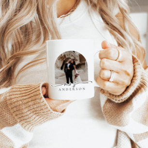 Modernes Script Arch Foto Mrs Bride Gift Kaffeetasse