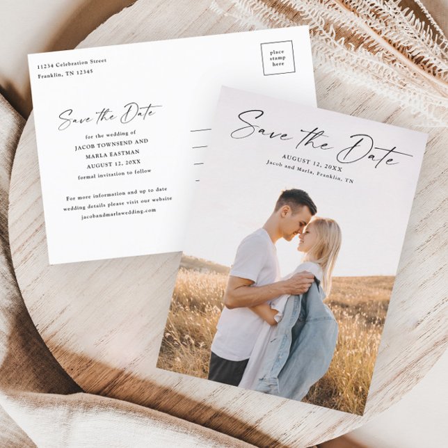 Modernes Script-Foto für Hochzeiten speichern Sie  Ankündigungspostkarte (Von Creator hochgeladen)