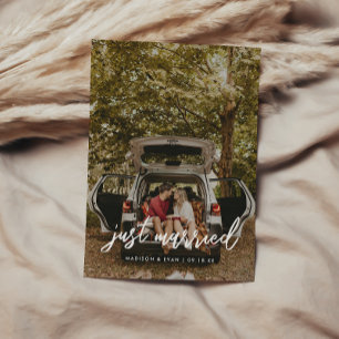Modernes Script-Foto "Just Married" Hochzeit Ankündigung