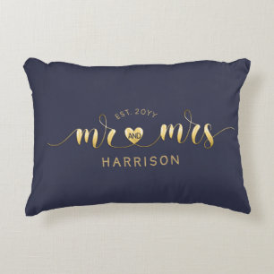 Modernes Script Gold Mr. und Mrs. Newlyweds Gesche Dekokissen
