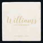 Modernes Script Gold Personalisierte Trauzeugen Steinuntersetzer<br><div class="desc">Modernes Script White und Gold Personalisierte Trauzeugen Untersetzer mit dem Namen des personalisierten Trauzeugen im modernen kalligraphischen Stil mit Titel und Hochzeitstag in modernen Sans Serif Schriftart Stil auf weißem Hintergrund. Auch perfekt für Trauzeugin, Blütenmädchen, Brautmutter, Trauzeuge, Trauzeuge und mehr. Bitte beachten Sie: Die Details der Folie werden im Kunstwerk...</div>
