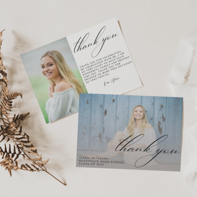 Modernes Script Graduate Einfaches Foto Abschluss Dankeskarte (Von Creator hochgeladen)