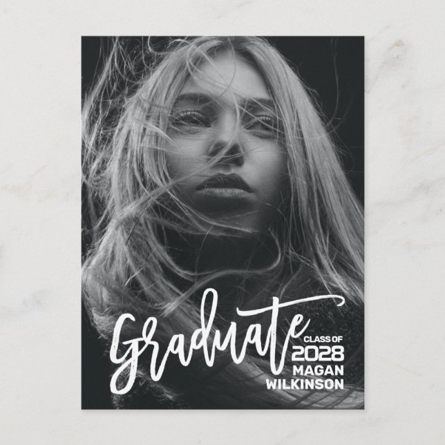 Modernes Script Minimalistisch Full Foto Abschluss Einladungspostkarte (Vorderseite)