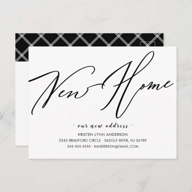 Modernes Script Neue Zuhause Moving Ankündigung Po Postkarte (Vorne/Hinten)