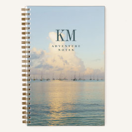 Modernes Segelabenteuer-Monogramm (für Männer) Notizbuch