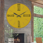 Modernes Senfgelb mit Goldene Trimm Große Wanduhr<br><div class="desc">Moderner Senf mit Gold Trim Acrylwand Uhr. Eine reichhaltige, gelb-farbene Uhr mit römischen Ziffern, die in Gold getrimmt werden, oder man kann diese in schwarz umschalten für einen ebenso schönen Look. Eine klassische Uhr, die wir in verschiedenen Herbsttönen haben! Ideal für Einstiegshallen, Wohnbereiche, Küchen und auch ein gutes Geschenk. Mit...</div>