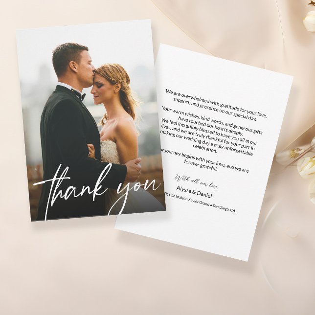 Modernes Skript Einfaches Foto Hochzeit Dankeskarte (One wedding photo, modern thank you text overlay.)