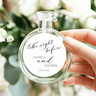Modernes Skript "The Night Before" Hochzeit Runder Aufkleber