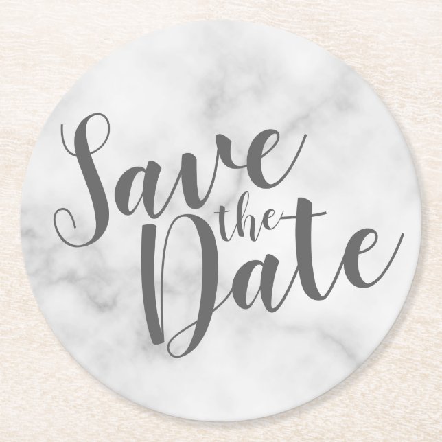 Modernes Skript White Marble Hochzeit Speichern Si Runder Pappuntersetzer (Vorderseite)