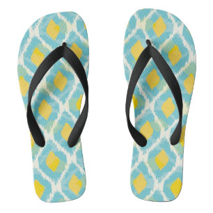 Modernes Stammes- ikat blaue gelbe Mode Flip Flops