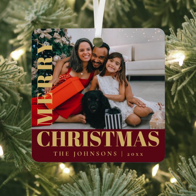 Modernes, stilvolles Red Merry Christmas Family Fo Ornament Aus Metall (InSitu)