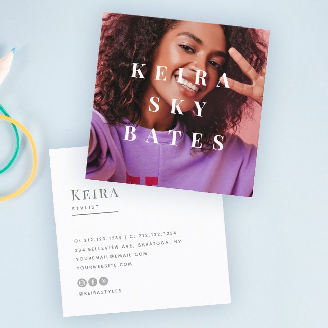 Modernes, stilvolles Typografie-Minimalistisches F Quadratische Visitenkarte (Von Creator hochgeladen)