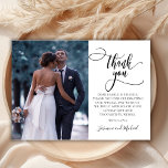 Modernes, stylisches Kalligrafie-Script 2 Foto Wed Dankeskarte<br><div class="desc">Elegante moderne Chic Boho Kalligraphie Script Hochzeit 2 Foto Vielen Dank. Stilvolle Hochzeitsvorlage mit einem vollen vertikalen Foto auf der Vorderseite mit "Dankeschön" Text in einem skurrilen Wirblen Handschrift Schrift Swash Schwanz Schriftart Overlay auf dem Bild und eine Rückseite ein (1) Foto und vorgefertigte Dankeschön-Nachricht in Schwarz-Weiß. 2-seitige Karte mit...</div>