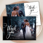 Modernes, stylisches Kalligrafie-Script 2 Foto Wed Dankeskarte<br><div class="desc">Elegante moderne Boho Chic Kalligrafie Script Hochzeit 2 Foto Danke Karte. Stilvolle Hochzeit danke Ihnen Vorlage mit einem vollen vertikalen Foto auf der Vorderseite mit dem Text "Danke" in einer skurrilen Wirblen Hand Schrift Schriftzug Swash Schwanz Schriftart Overlay auf dem Bild und eine Rückseite ein (1) Foto und vorgefertigte Dankeschön-Nachricht...</div>