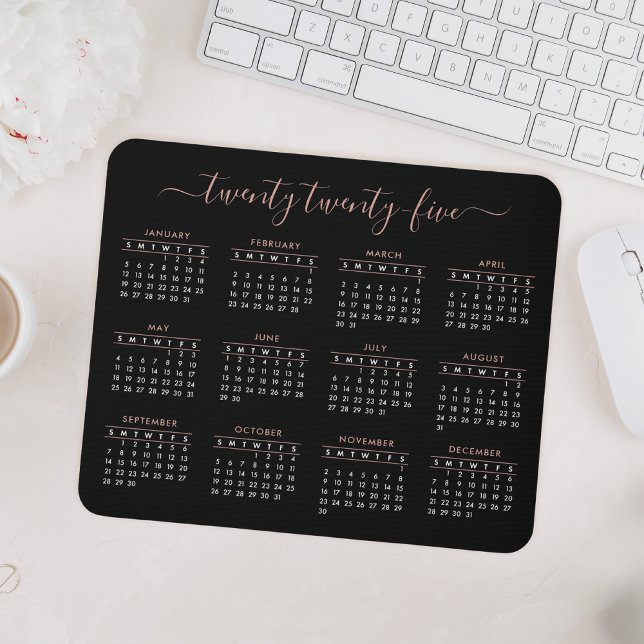 Modernes, trendy Script Black Rose Gold 2023 Kalen Mousepad (Von Creator hochgeladen)