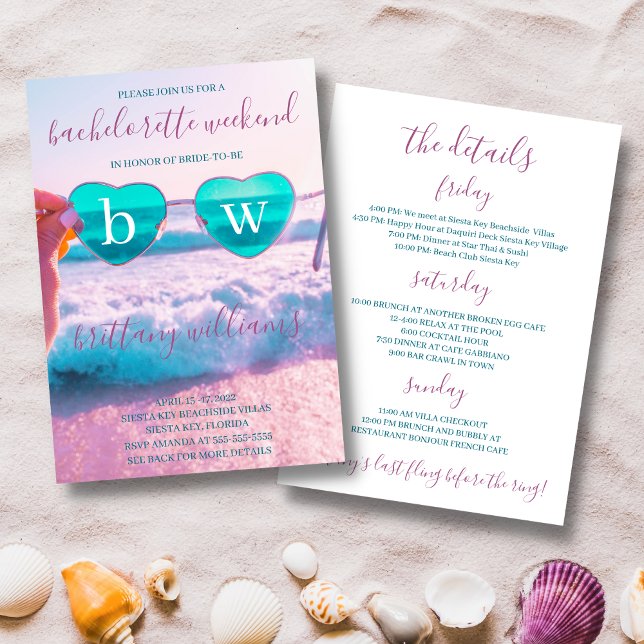 Modernes tropisches Pink Bachelorette Beach Weeken Einladung (Beach themed bachelorette weekend invitation with trendy script font and itinerary in purple & blue)